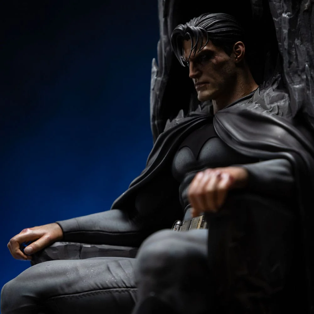 Batman and Bruce Wayne DC Comics Legacy Replica 1/4 Figurka 79 cm - Image 11