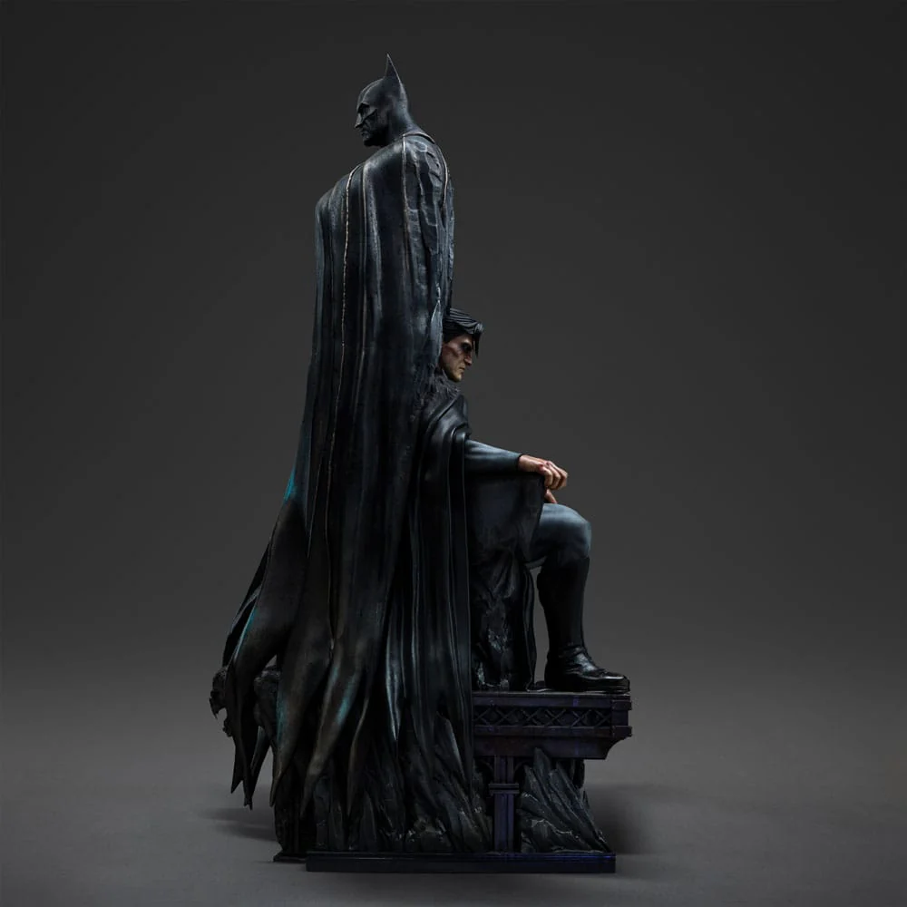 Batman and Bruce Wayne DC Comics Legacy Replica 1/4 Figurka 79 cm - Image 5