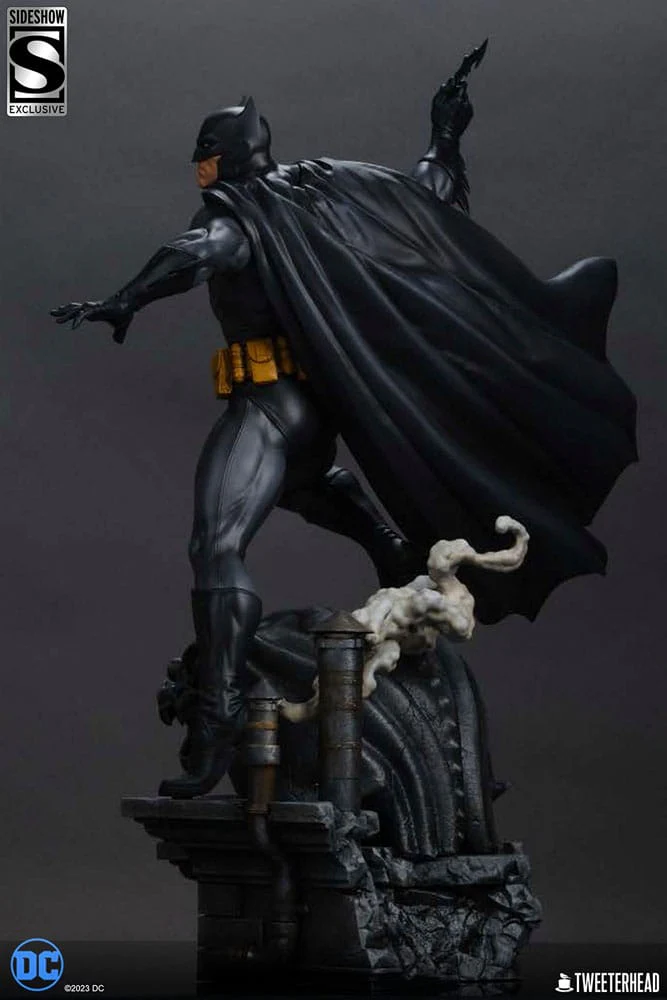 Batman Black and Gray Edition DC Comics Maquette 1/4 Figurka 66 cm - Image 9
