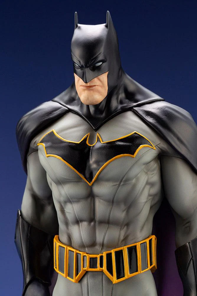 Batman: Last Knight on Earth DC Comics ARTFX 1/6 Figurka 30 cm - Image 11