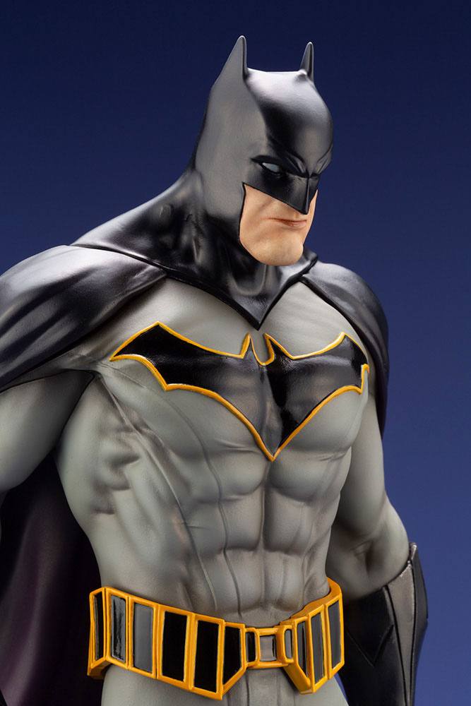 Batman: Last Knight on Earth DC Comics ARTFX 1/6 Figurka 30 cm - Image 13