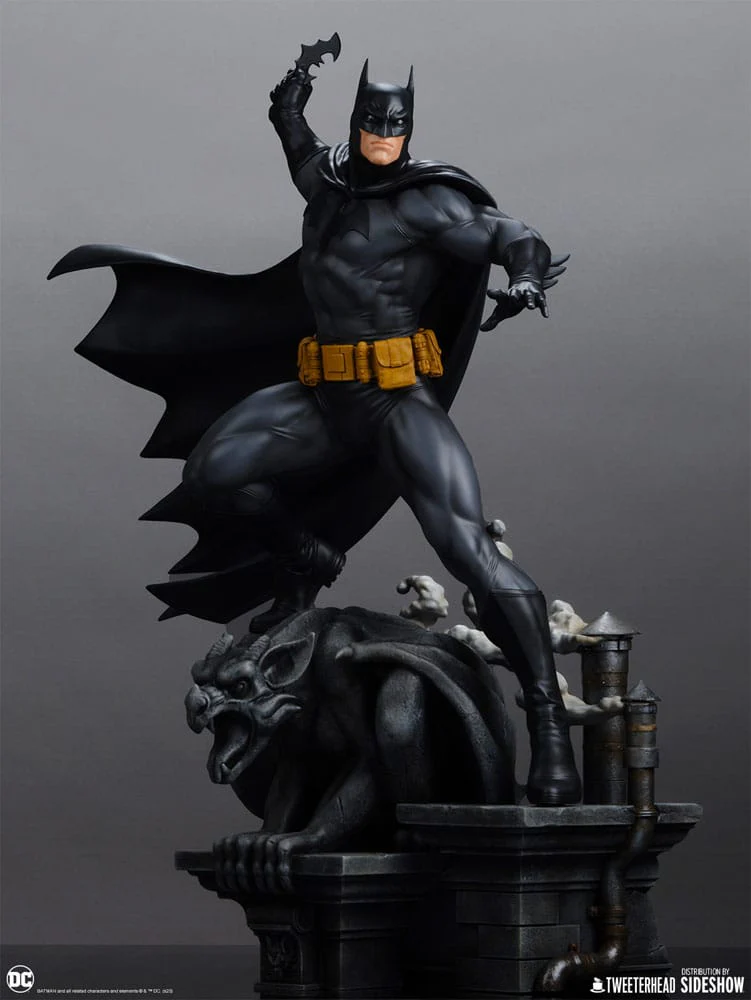 Batman Retro Edition DC Comics Maquette Black and Gray Edition 1/6 Figurka 50 cm - Image 9