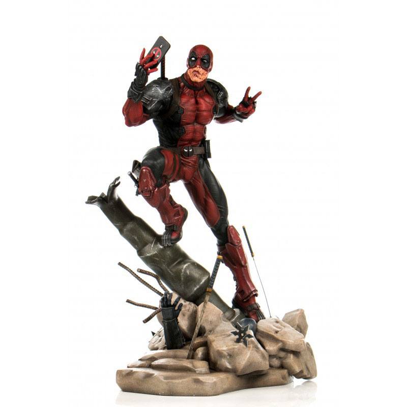 Deadpool by Erick Sosa Marvel Comics PrototypeZ 1/6 Figurka 46 cm - Image 4