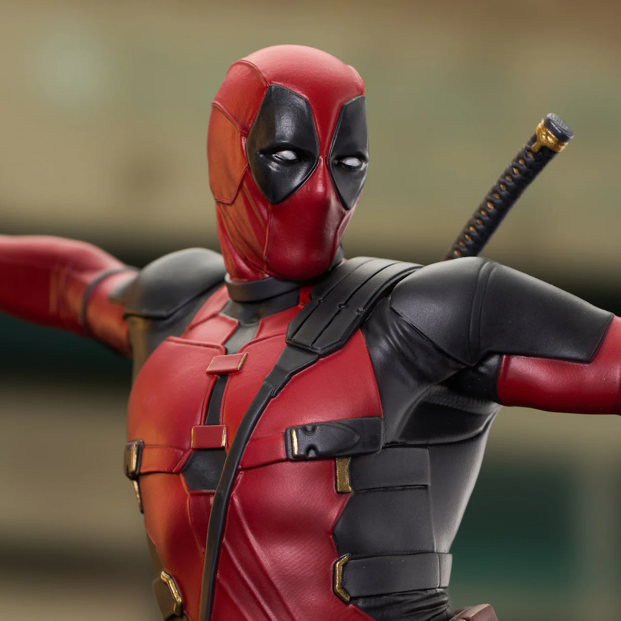 Deadpool Marvel Deadpool & Wolverine Gallery Diorama Figurka 25 cm - Image 6
