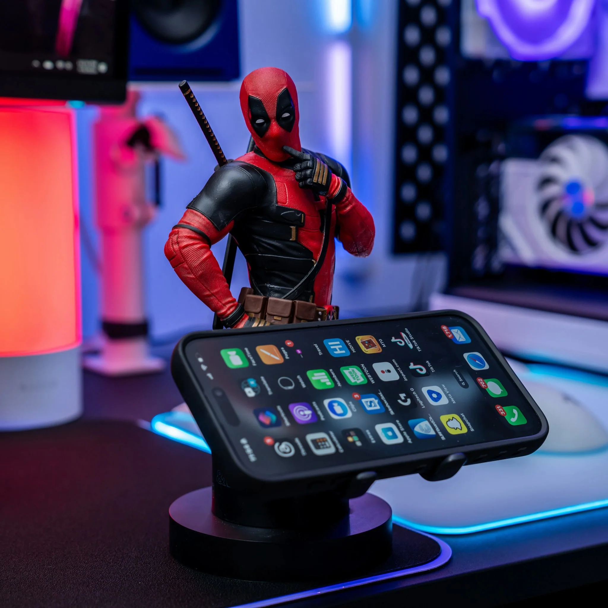 Deadpool v3 Podstawka pod Telefon/Pada Marvel - Image 10