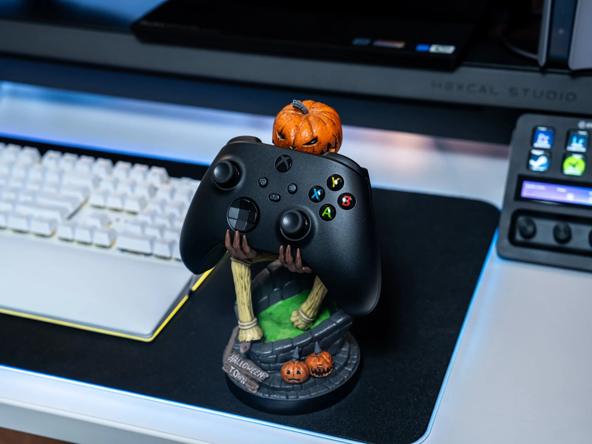 Dyniogłowy Jack Podstawka pod Telefon/Pada Miasteczko Halloween - Image 9