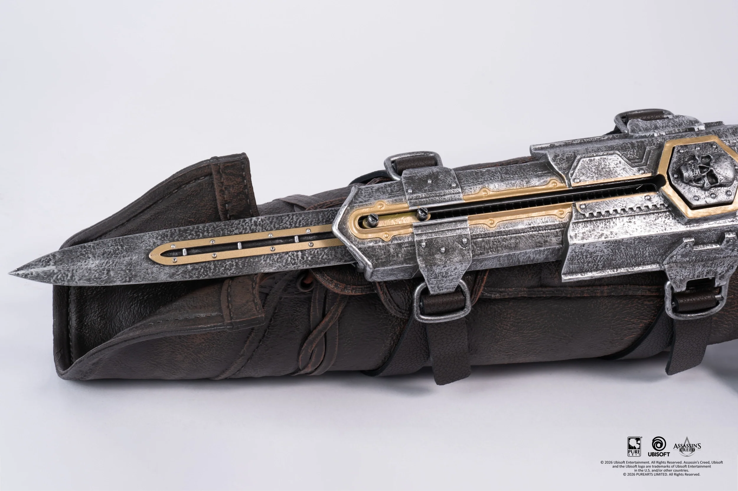 Edward Kenway Assassin's Creed BLack Flag Hidden Blade 1/1 Replica - Image 15