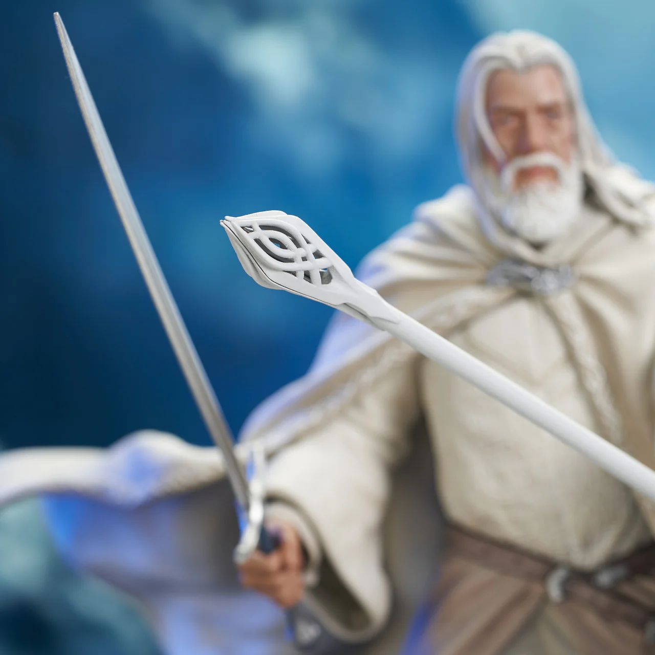 Gandalf Lord of the Rings Gallery Deluxe Figurka 23 cm - Image 11