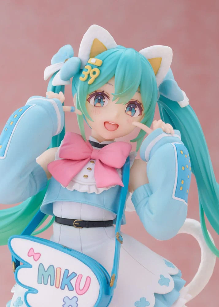 Hatsune Miku Fashion Fancy Ver. Figurka 18 cm - Image 3