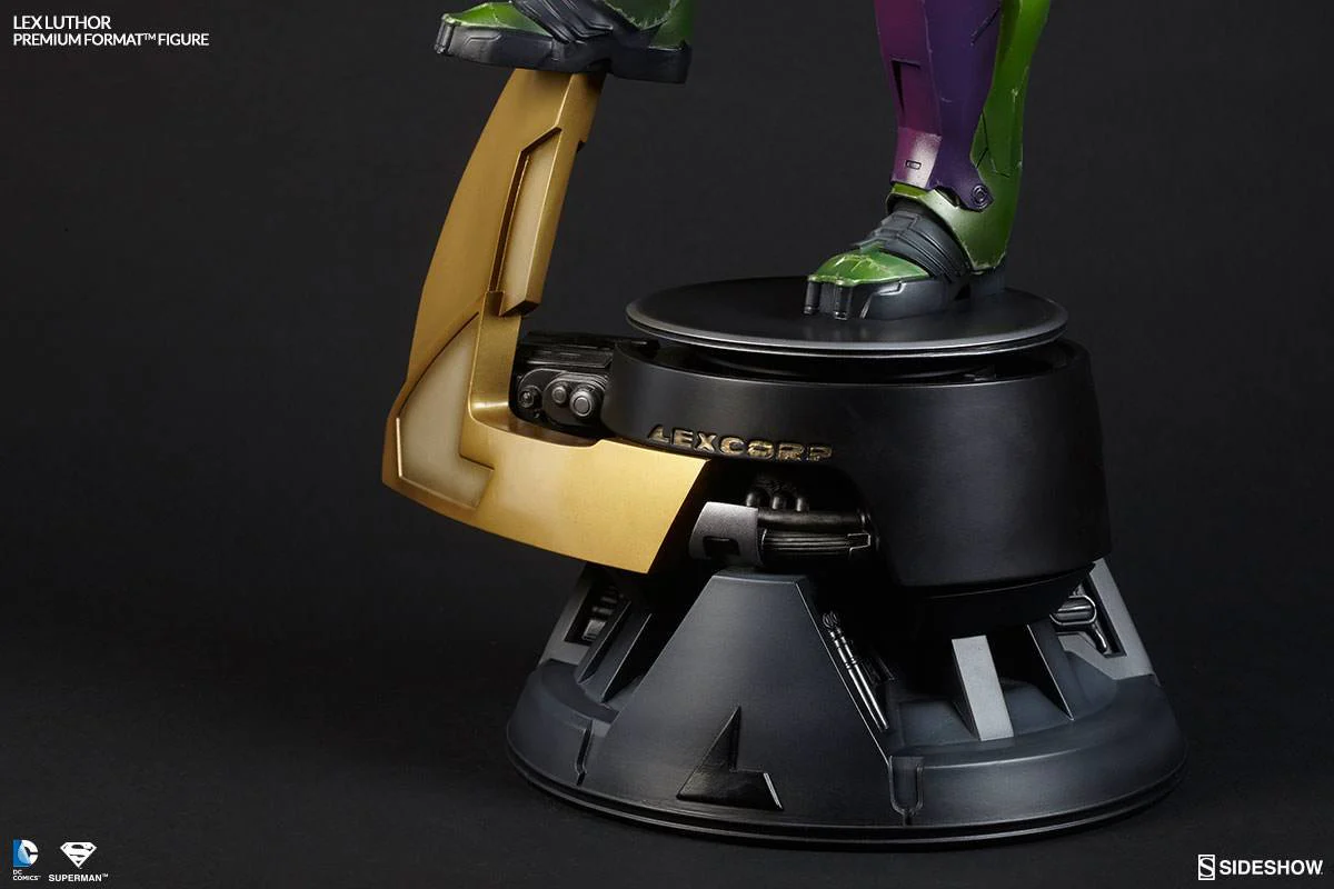 Lex Luthor Power Suit DC Comics Premium Format Figurka 66 cm - Image 8