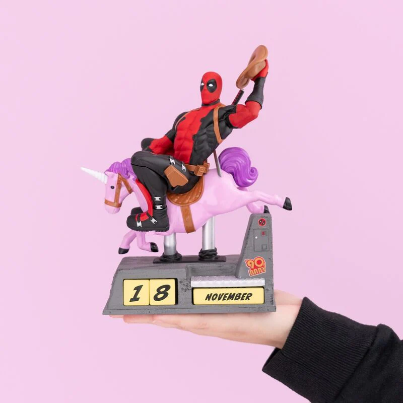 Marvel Deadpool 3D Perpetual Calendar Figurka 17 cm - Image 4