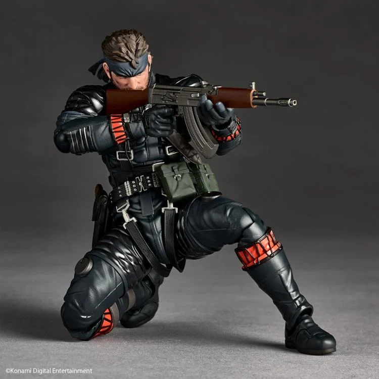 Naked Snake Sneaking Suit Ver. Metal Gear Solid Delta Revoltech A.Y. Figurka 17 cm