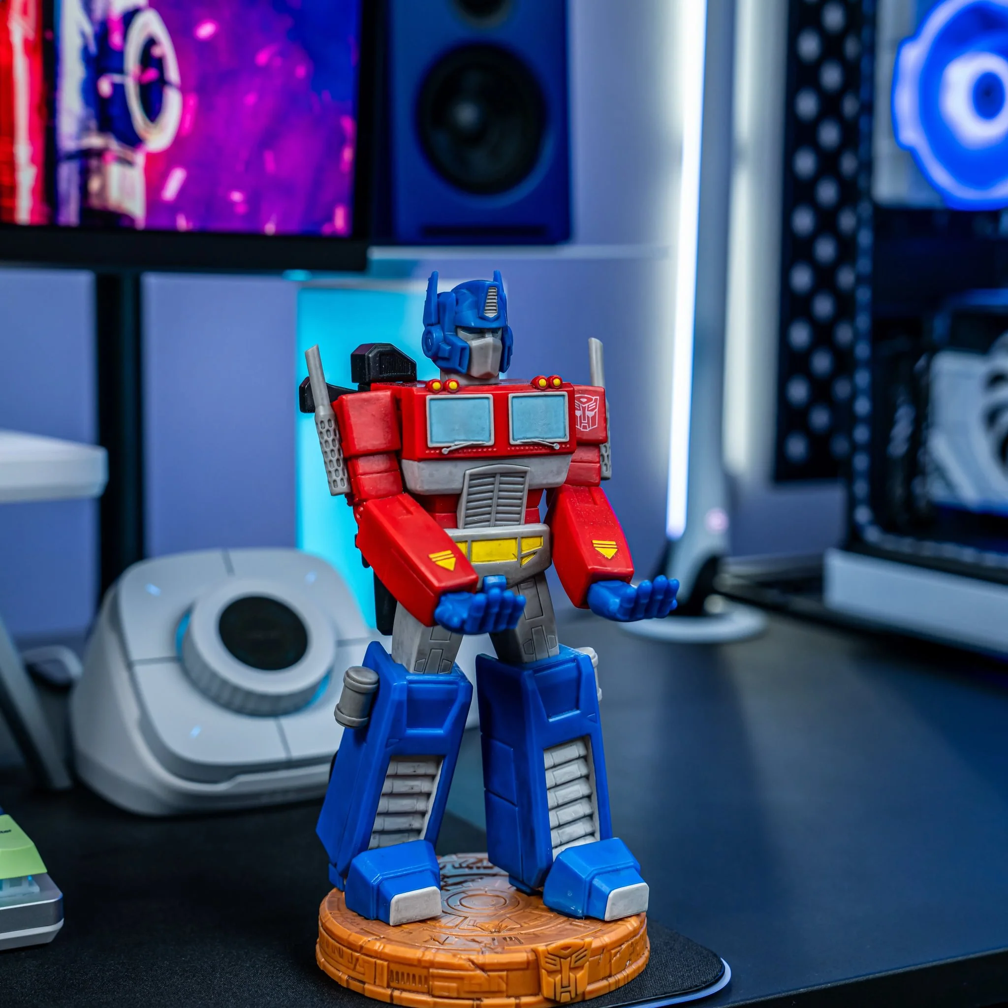 Optimus Prime Podstawka pod Telefon/Pada Transformers - Image 12