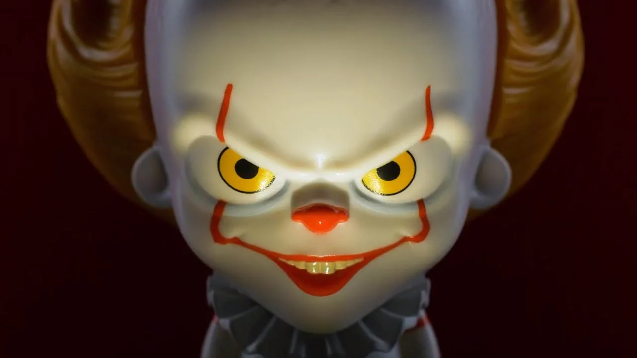 Pennywise Świecąca Figurka IT - Image 5