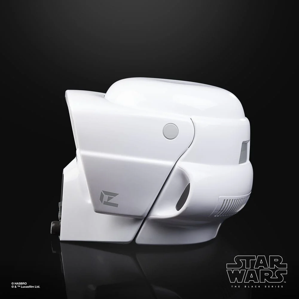 Scout Trooper Star Wars Black Series Electronic Helmet Replika - Image 4