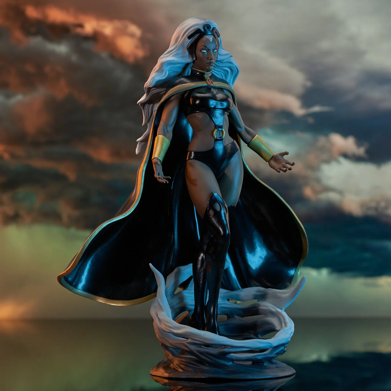 Storm Marvel Comic Gallery Figurka 29 cm - Image 2