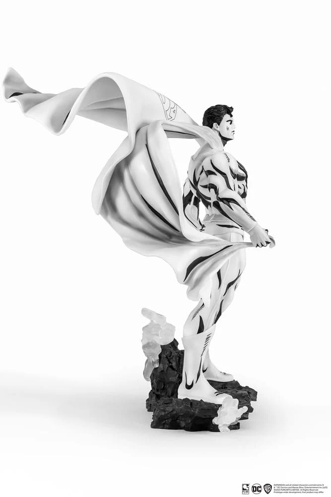 Superman Classic Black & White Version PX 1/8 Figurka 30 cm - Image 4