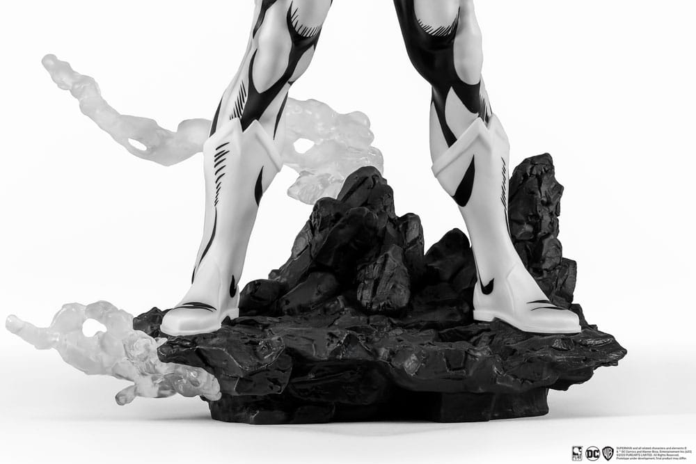 Superman Classic Black & White Version PX 1/8 Figurka 30 cm - Image 8