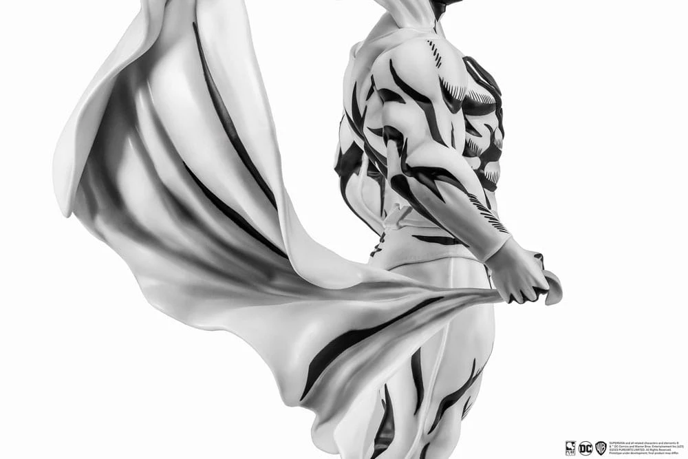 Superman Classic Black & White Version PX 1/8 Figurka 30 cm - Image 9