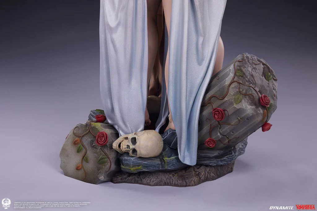 Vampirella Dynamite 1:4 Figurka 50 cm - Image 19