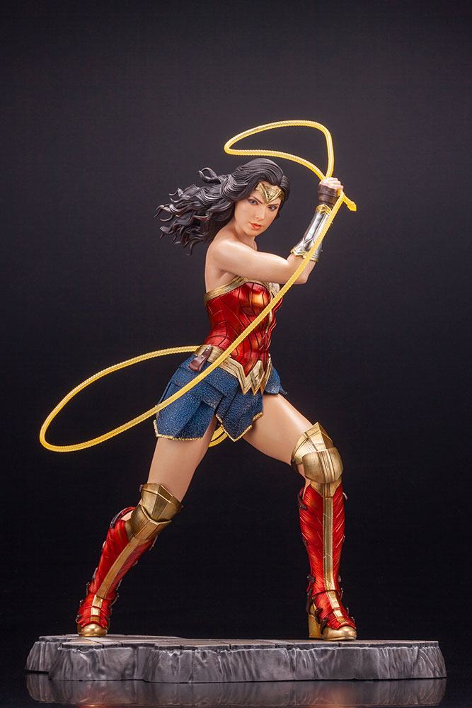 Wonder Woman 1984 DC Movie 1/6 Figurka 25 cm - Image 3