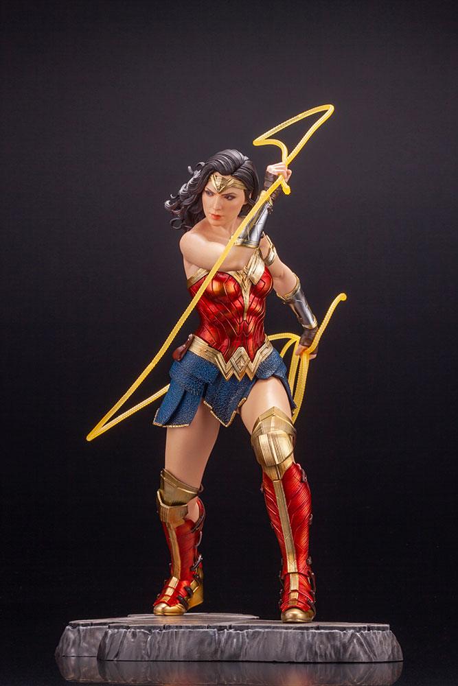 Wonder Woman 1984 DC Movie 1/6 Figurka 25 cm - Image 4