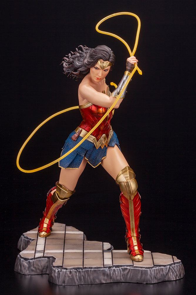 Wonder Woman 1984 DC Movie 1/6 Figurka 25 cm - Image 7