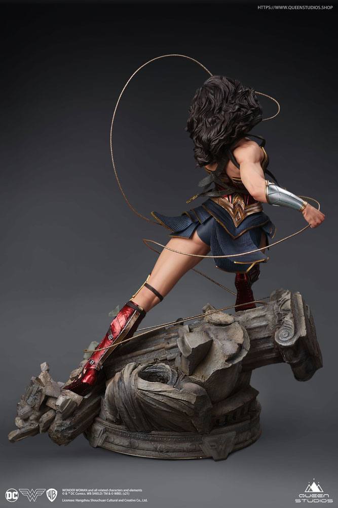 Wonder Woman DC Early Bird Version 1/4 Figurka 47 cm - Image 9
